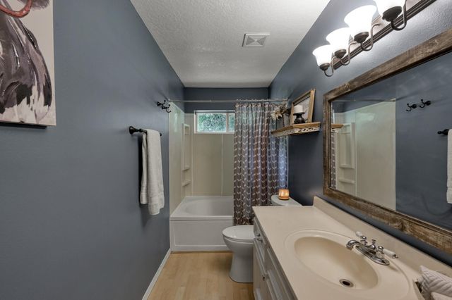 14909 Pine Tree Road, Montgomery, TX 77356