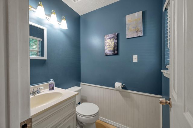 14909 Pine Tree Road, Montgomery, TX 77356