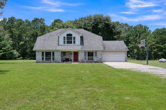 14909 Pine Tree Road, Montgomery, TX 77356