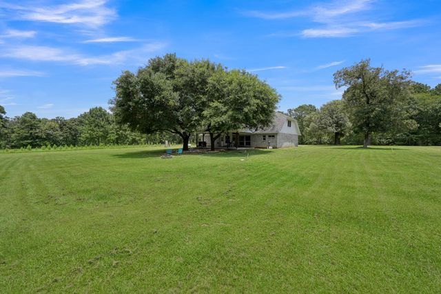 14909 Pine Tree Road, Montgomery, TX 77356