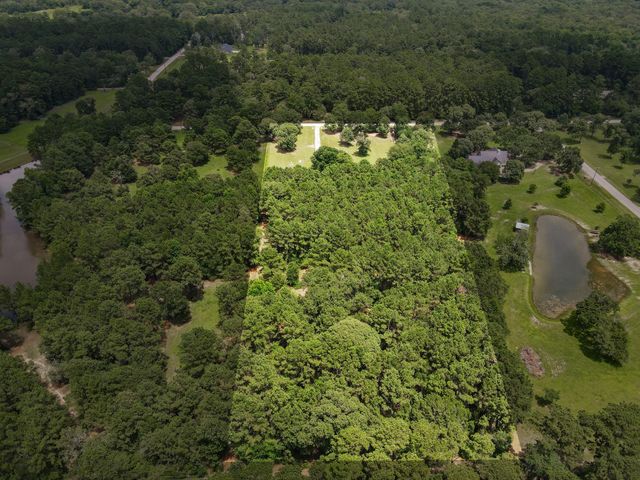 14909 Pine Tree Road, Montgomery, TX 77356