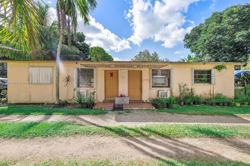 22950 SW 156th Ave, Miami, FL 33170