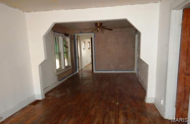 3505 East Place, St Louis, MO 63121