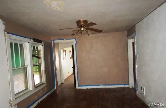 3505 East Place, St Louis, MO 63121