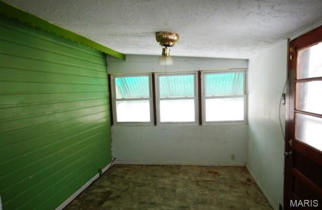 3505 East Place, St Louis, MO 63121