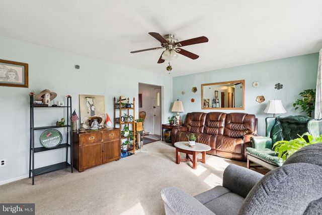 409 9TH AVE, Lindenwold, NJ 08021