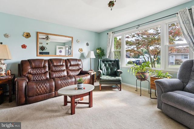 409 9TH AVE, Lindenwold, NJ 08021