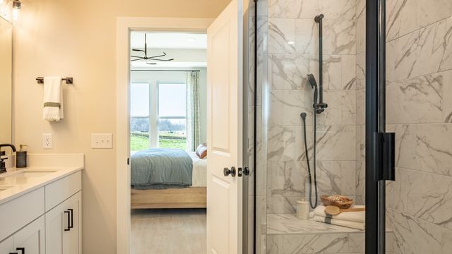 3927 Trinity Woods Rd, Columbia, TN 38401