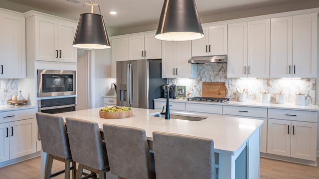 3927 Trinity Woods Rd, Columbia, TN 38401