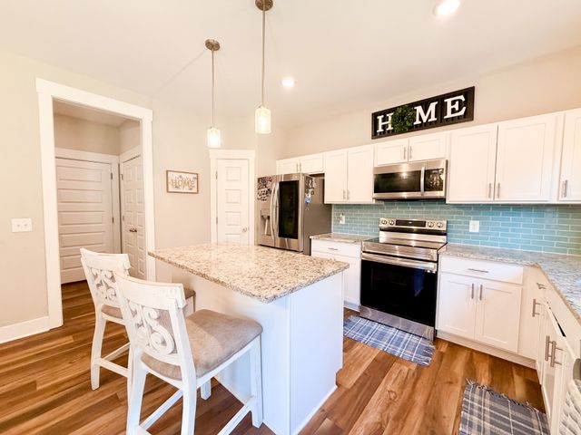 1149 Jonathan Ln, Springfield, TN 37172