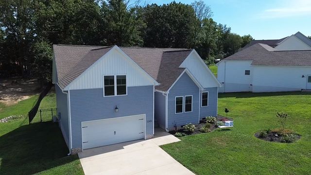 1149 Jonathan Ln, Springfield, TN 37172
