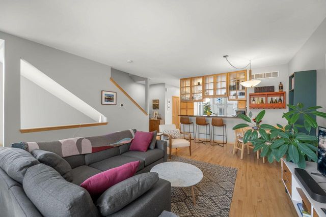 2106 N Commerce STREET, Milwaukee, WI 53212