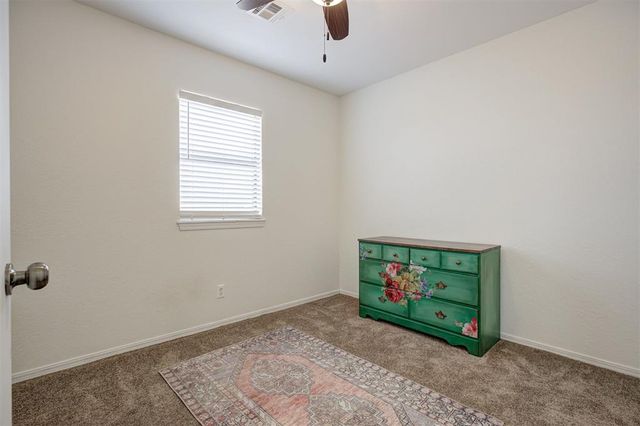 145 W Carson Drive, Mustang, OK 73064