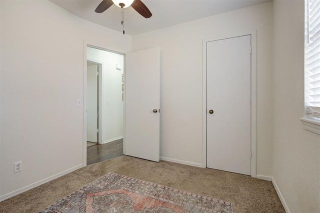 145 W Carson Drive, Mustang, OK 73064