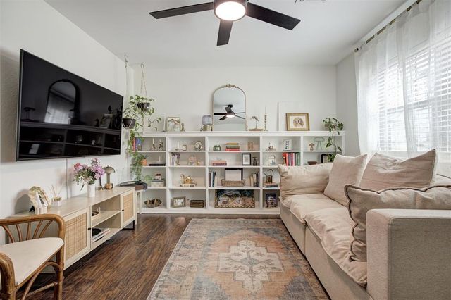 145 W Carson Drive, Mustang, OK 73064