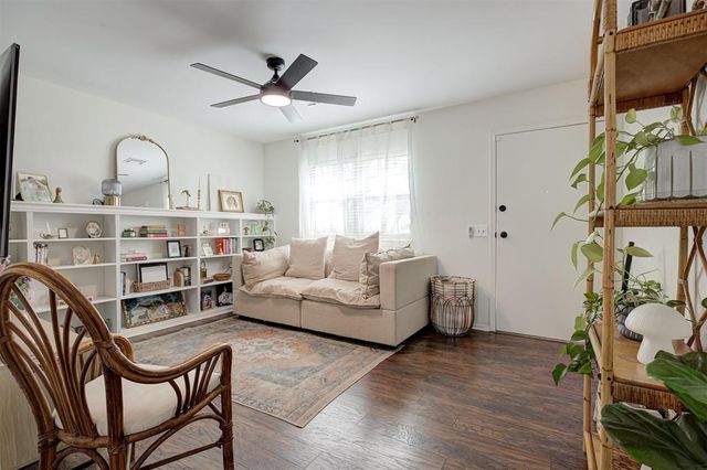 145 W Carson Drive, Mustang, OK 73064