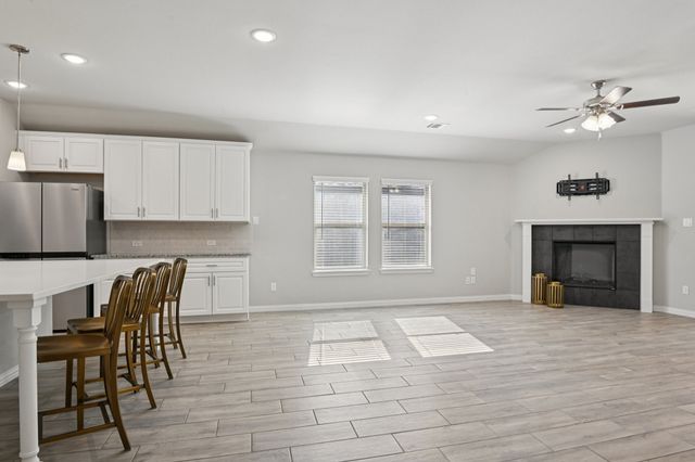 1008 Wasatch Court, Burleson, TX 76028