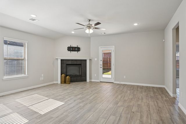 1008 Wasatch Court, Burleson, TX 76028