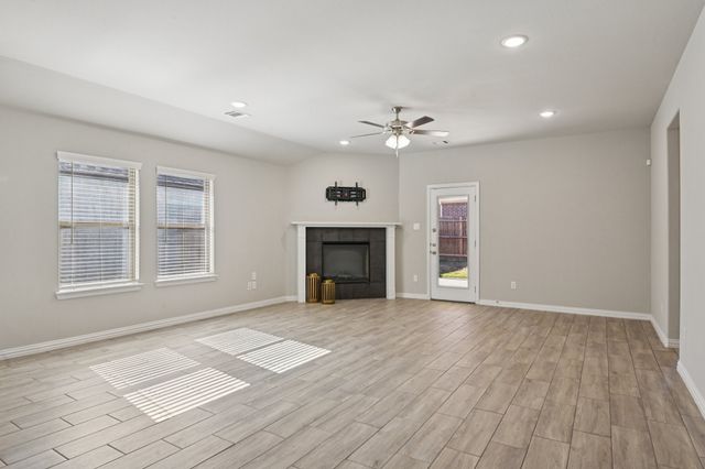 1008 Wasatch Court, Burleson, TX 76028