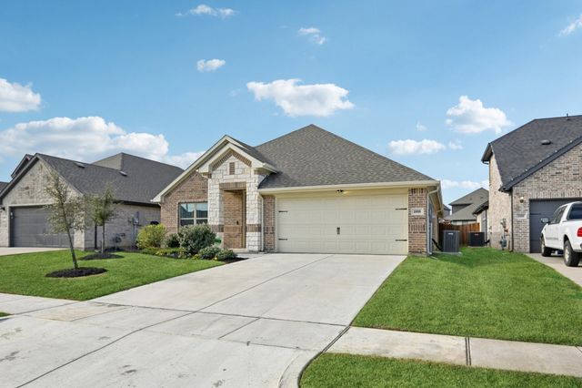 1008 Wasatch Court, Burleson, TX 76028
