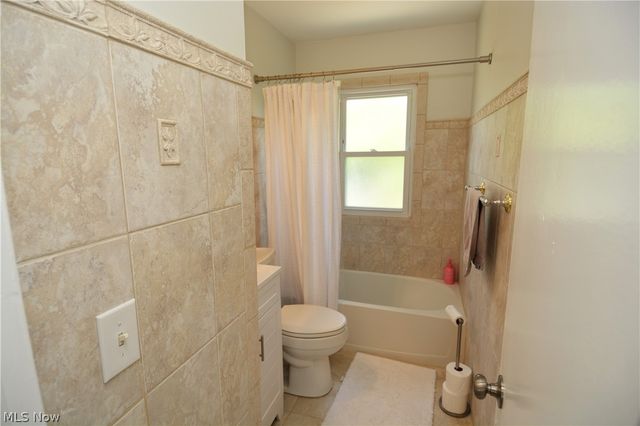 32113 Dickerson Road, Willowick, OH 44095