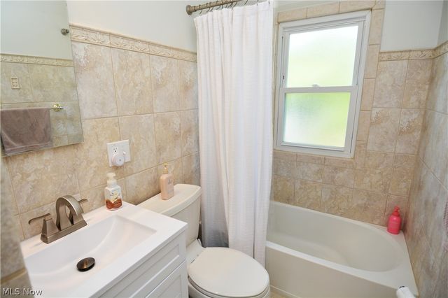 32113 Dickerson Road, Willowick, OH 44095