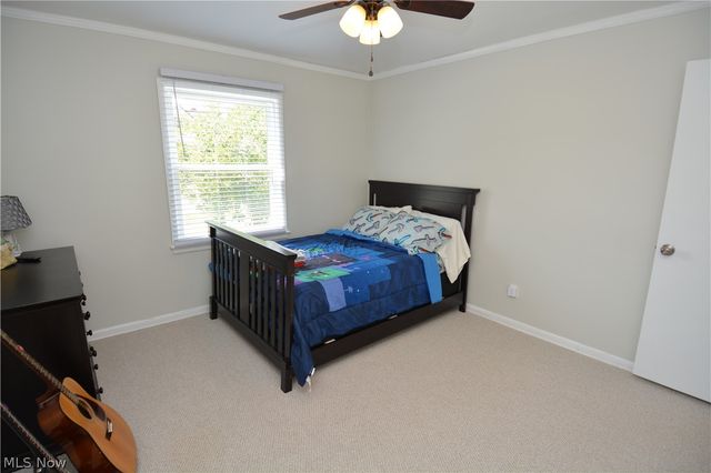 32113 Dickerson Road, Willowick, OH 44095