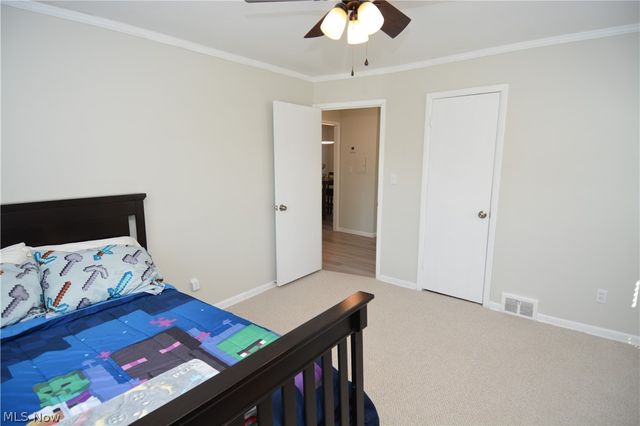 32113 Dickerson Road, Willowick, OH 44095