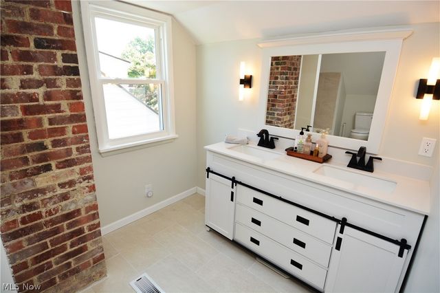 32113 Dickerson Road, Willowick, OH 44095