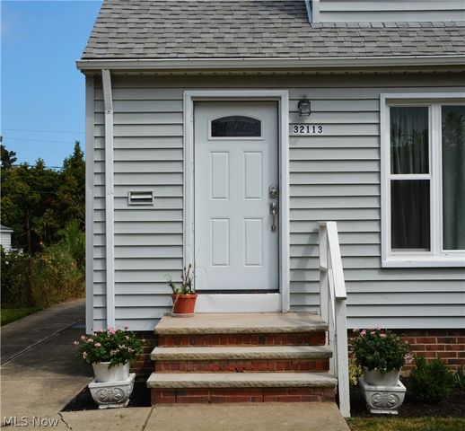 32113 Dickerson Road, Willowick, OH 44095