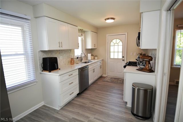 32113 Dickerson Road, Willowick, OH 44095