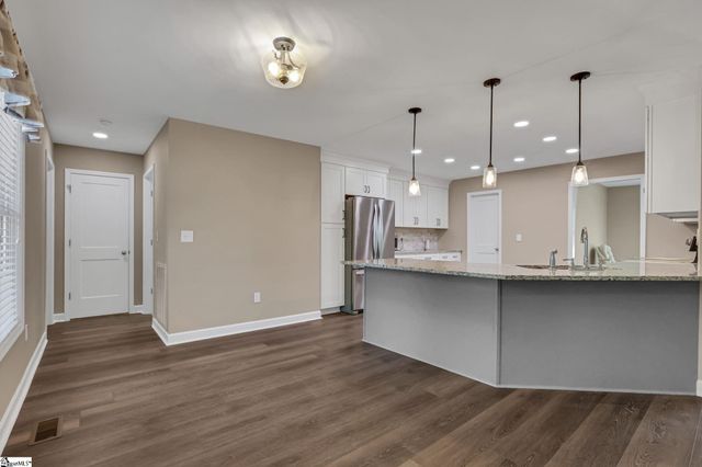 533 Stokes Drive, Seneca, SC 29672