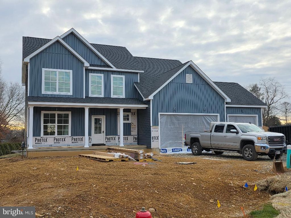 10851 SIERRA DR, Waynesboro, PA 17268