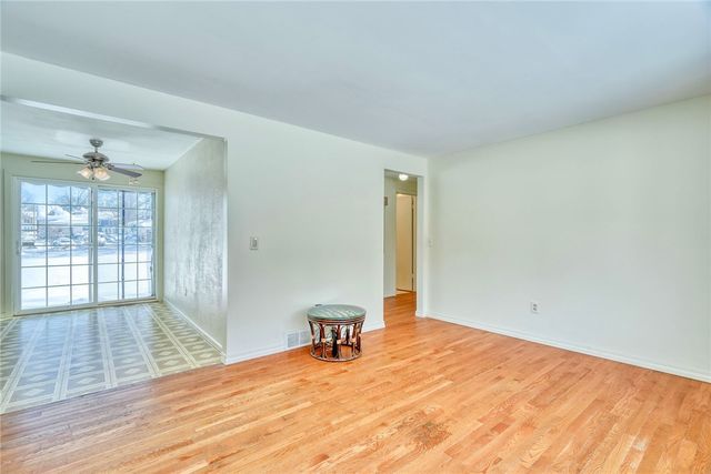 85 Windsor Road, Greece, NY 14612