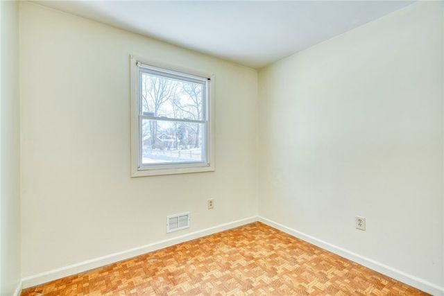 85 Windsor Road, Greece, NY 14612