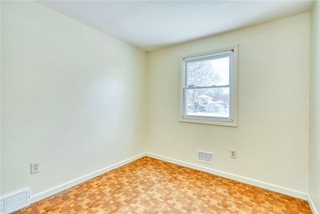 85 Windsor Road, Greece, NY 14612