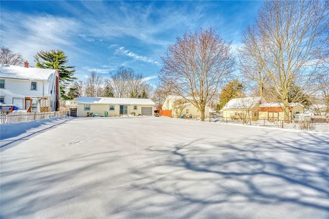 85 Windsor Road, Greece, NY 14612