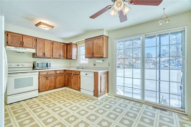 85 Windsor Road, Greece, NY 14612