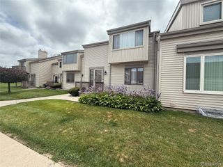 6302 Laurentian Court, Flint, MI 48532