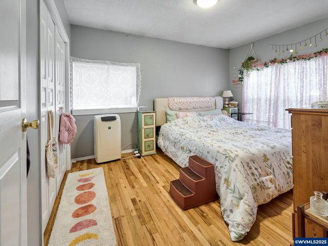 2453 Simpson St, Salem, OR 97301