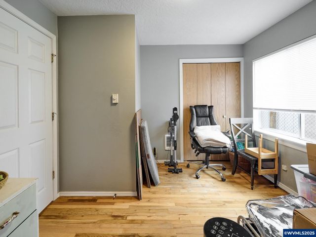 2453 Simpson St, Salem, OR 97301