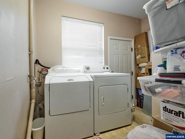 2453 Simpson St, Salem, OR 97301