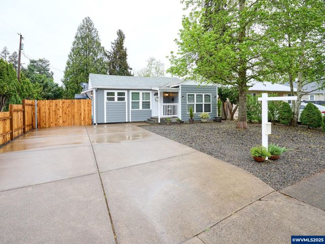 2453 Simpson St, Salem, OR 97301