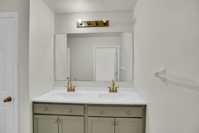 2167 Harwick Circle SW, Vero Beach, FL 32968