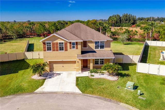 2167 Harwick Circle SW, Vero Beach, FL 32968