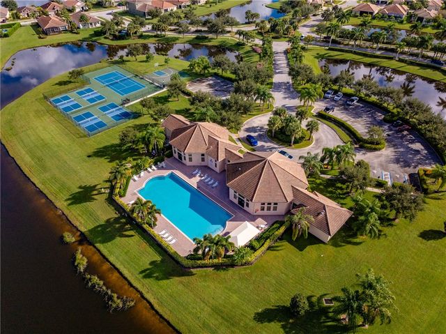 2167 Harwick Circle SW, Vero Beach, FL 32968