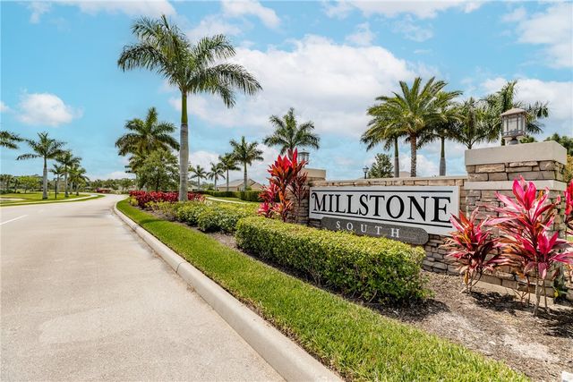 2167 Harwick Circle SW, Vero Beach, FL 32968