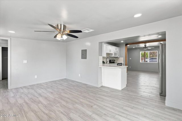 2921 W TURNEY Avenue, Phoenix, AZ 85017