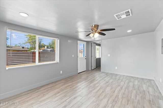 2921 W TURNEY Avenue, Phoenix, AZ 85017