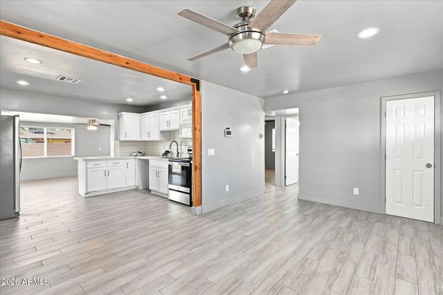 2921 W TURNEY Avenue, Phoenix, AZ 85017